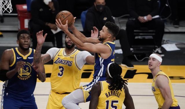 湖人下达库里必杀令 卫冕冠军把附加赛当抢七打