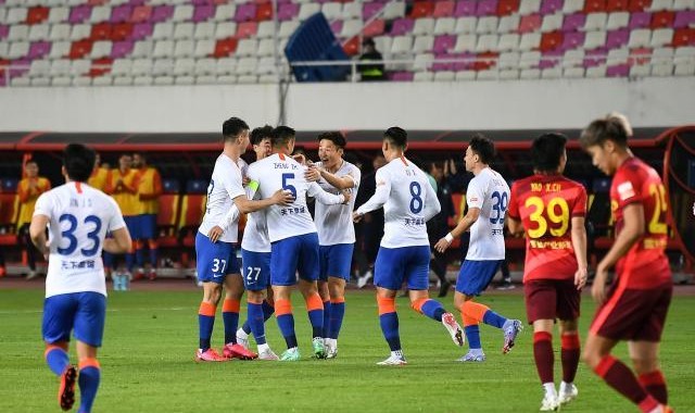 中超直播-【争冠组前瞻】京鲁迎第500场中超 海港亚泰欲追分